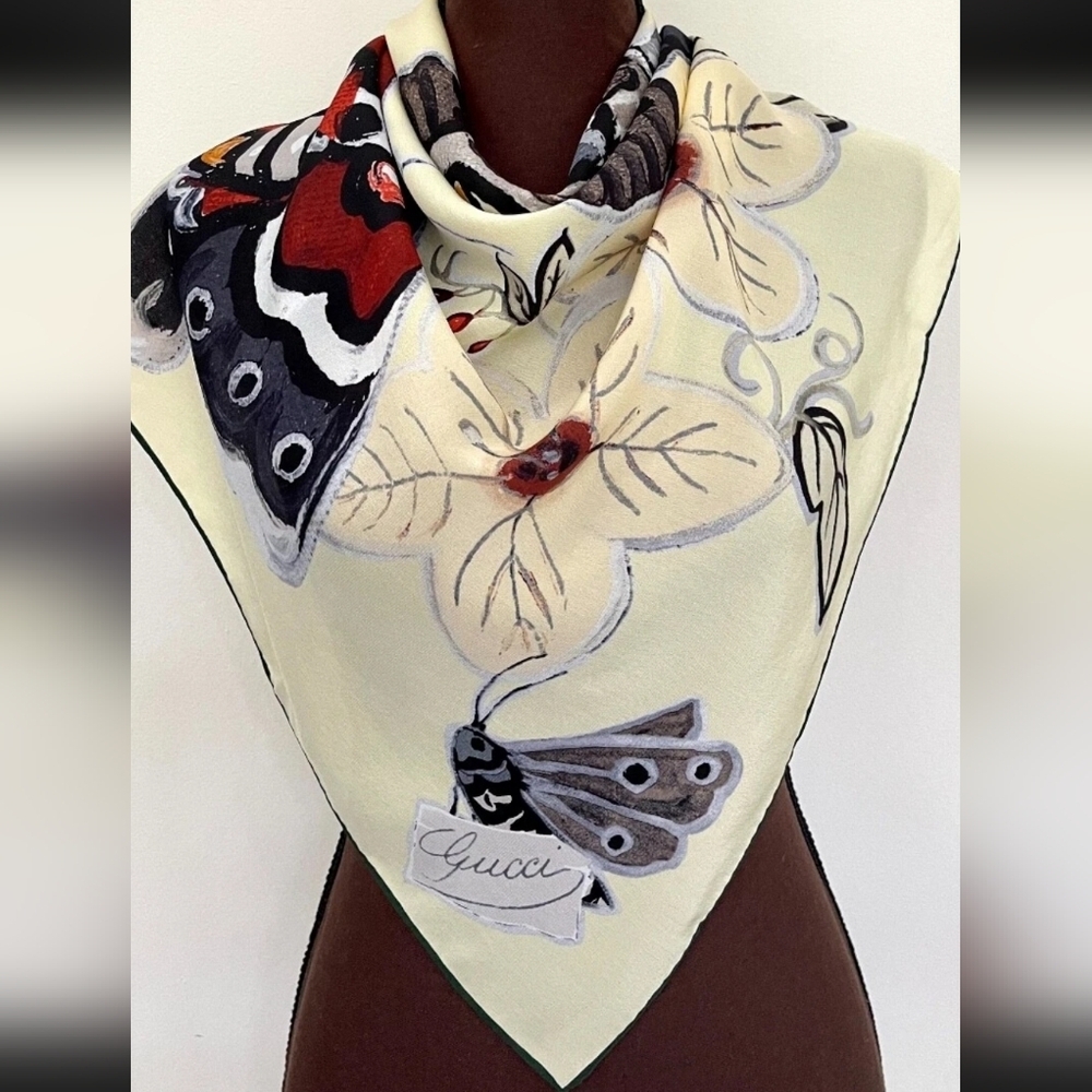 100%  AUTHENTIC Gucci SCARF- PASS POSHMARK HQ LMTD EDITION KRIS KNIGHT GUCCI - Picture 2 of 2